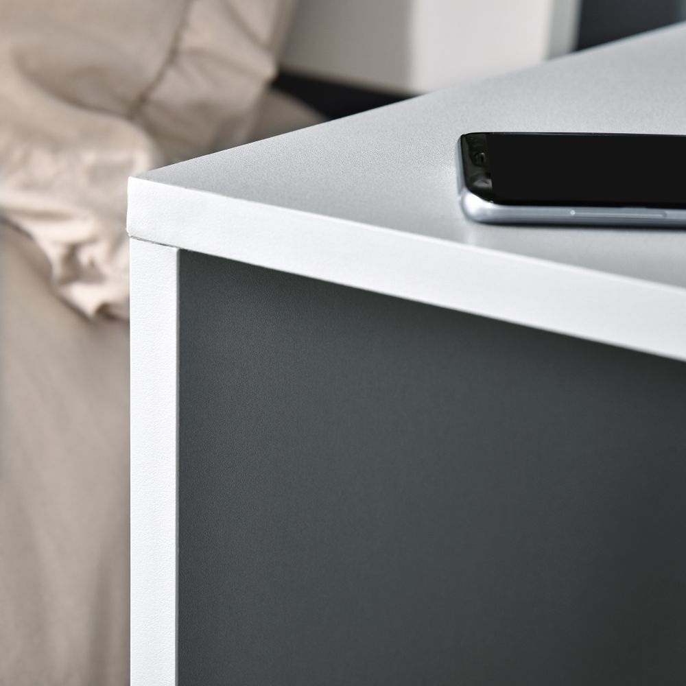 HOMCOM Modern Three-Tier Corner Side Table with Storage - Stylish Grey Design