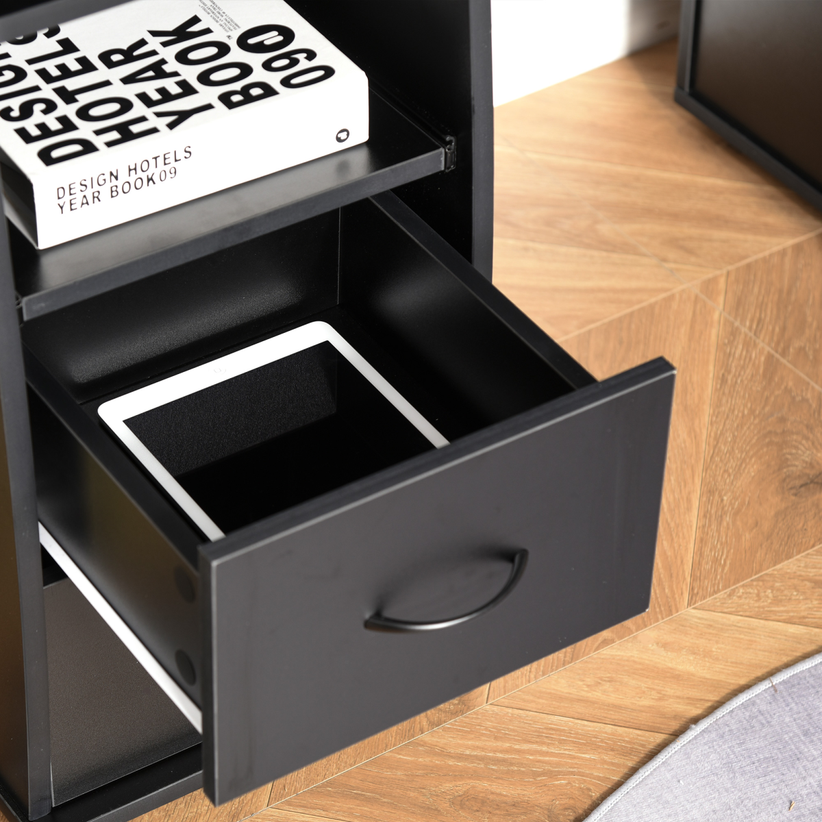 HOMCOM 120x55cm Computer Desk with 2-Drawer Cabinet & Keyboard Tray