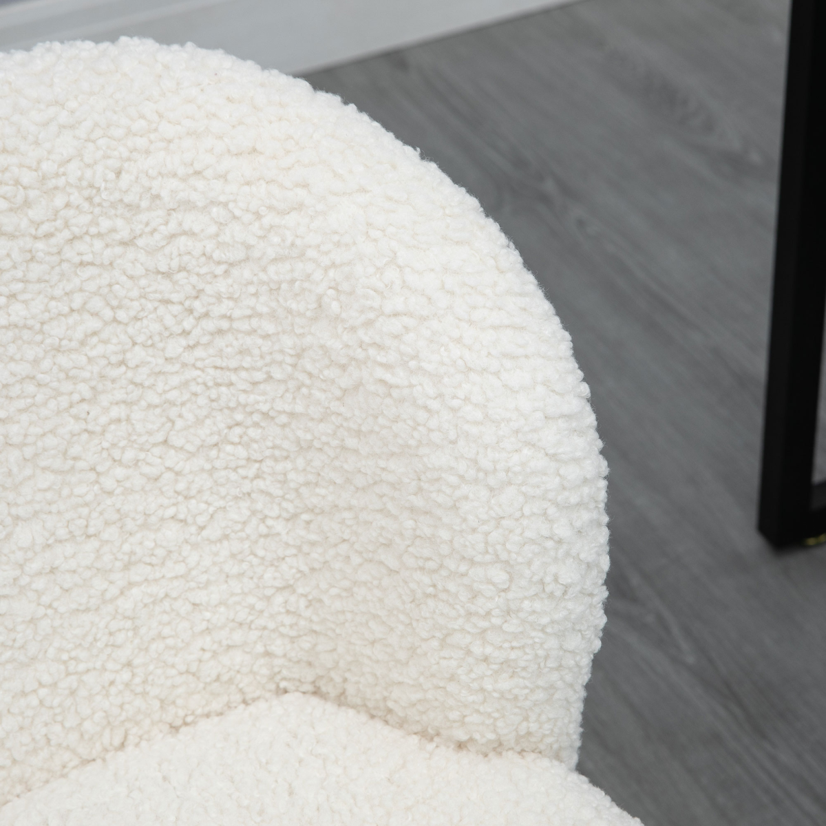 HOMCOM Office Chair, Swivel Chair with Adjustable Height and Wheels, White