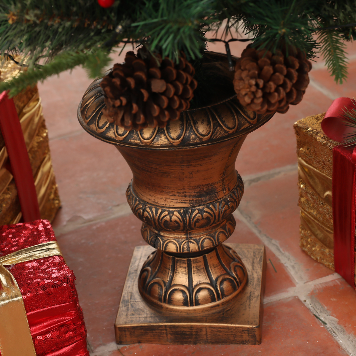 HOMCOM 4ft Artificial Christmas Tree with 60 Warm White LEDs