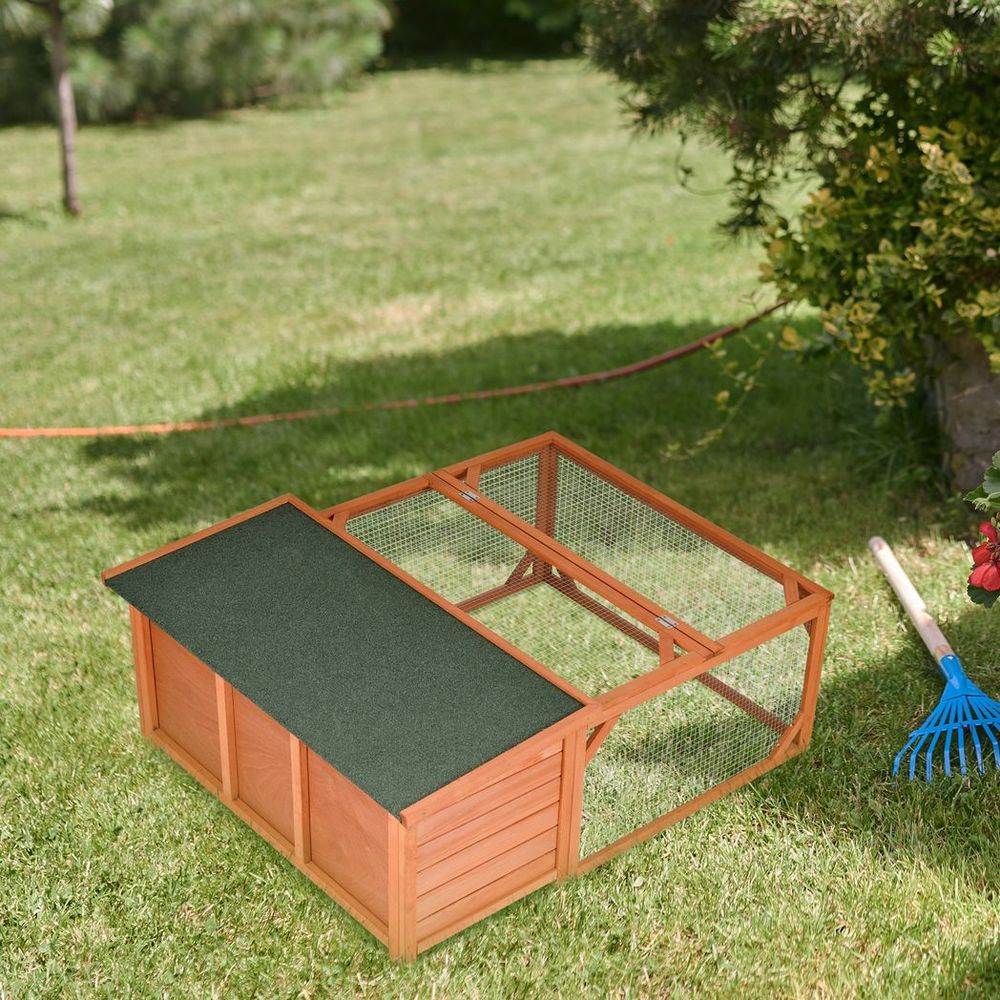 Cozy Wooden Rabbit Hutch with Spacious Run - Perfect Home for Small Animals!