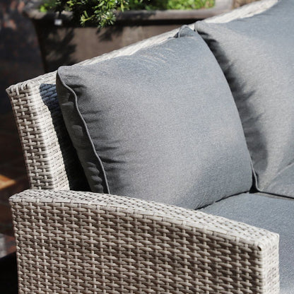 Outdoor 6-Piece Rattan Dining Set with Cushions – Perfect Garden Furniture!